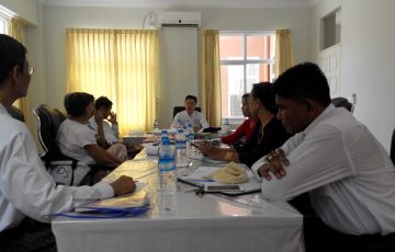 မွန်ပြည်နယ်လွှတ်တော်ဘဏ္ဍာရေး၊ စီမံကိန်းနှင့်စီးပွားရေးဆိုင်ရာကိစ္စရပ်များ လေ့လာသုံးသပ်ရေးကော်မတီ အစည်းအဝေးကျင်းပပြုလုပ်ခြင်း