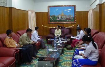 ပွင့်လင်းမြန်မာ့ရှေ့ဆောင်အဖွဲ့နှင့်တွေ့ဆုံခြင်း