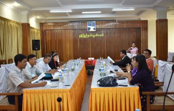မွန်ပြည်နယ်လွှတ်တော်ဥပဒေပြုရေးဆိုင်ရာကော်မတီအစည်းအဝေးကျင်းပပြုလုပ်ခြင်း