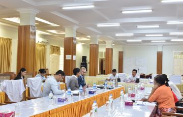 မွန်ပြည်နယ်လွှတ်တော် ပြည်သူ့ငွေစာရင်းစိစစ်ရေး၊ ဘဏ္ဍာရေး စီမံကိန်းနှင့် စီးပွားရေးဆိုင်ရာ ကိစ္စရပ်များလေ့လာသုံးသပ်ရေးကော်မတီအစည်းအဝေးကျင်းပပြုလုပ်ခြင်း