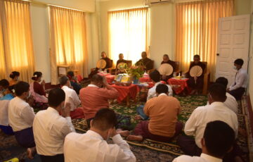 မွန်ပြည်နယ်လွှတ်တော်ရုံး ပဉ္စမအကြိမ် စုပေါင်းဝါဆိုသင်္ကန်းဆက်ကပ်လှူဒါန်းပွဲ