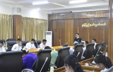 မွန်ပြည်နယ်လွှတ်တော်ဥက္ကဋ္ဌ ဦးသက်ထွေးမှ ကာလံ ဒေသံ နှင့် လိုက်လျောညီထွေသော ပြည်နယ်အဆင့်အစိုးရမှ ဆောင်ရွက်နိုင်စွမ်းရှိသော အဆို/မေးခွန်းများအား ဦးစားပေး မေးမြန်း၊ တင်သွင်း ဆွေးနွေးကြရန် လွှတ်တော်ကိုယ်စားလှယ်များအား မှာကြား